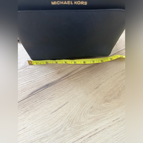 Michael Kors Emmy Medium Crossbody in Saffiano Leather Bag - Black (Pre-Owned) - Picture 3 of 7